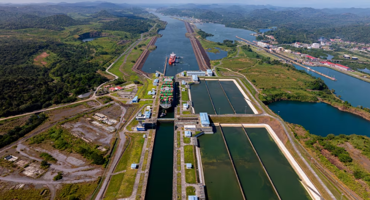 La Justicia de Panamá aceptó una demanda que cuestiona la concesión de una empresa china que opera en el Canal