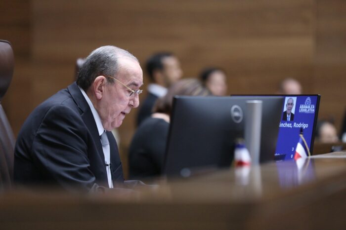 Rodrigo Arias insta a EEUU a reconsiderar revocatoria de visas de dos diputadas del PLP