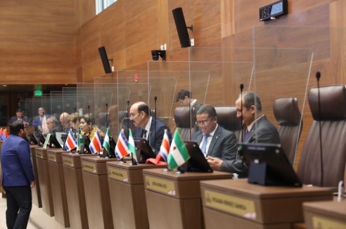 Diputados rechazan acelerar proyecto que busca que más mujeres trabajen como conductoras de autobús