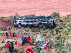 Al menos 25 muertos en un nuevo accidente de carretera en Bolivia