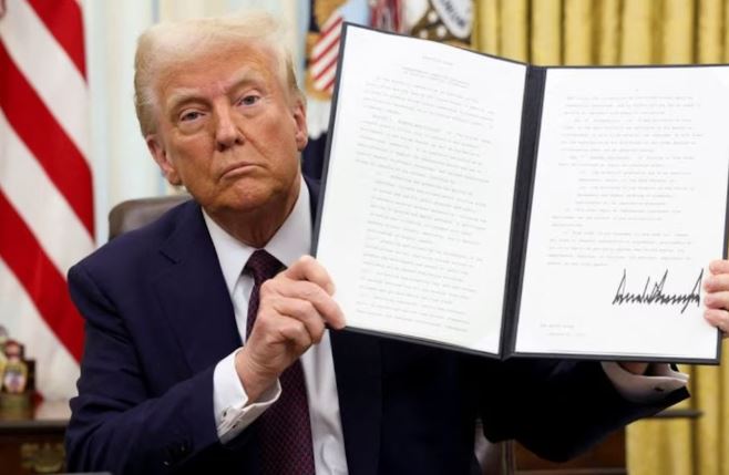 Entraron en vigor los aranceles de EEUU a México, Canadá y China: crece la tensión por un posible conflicto comercial