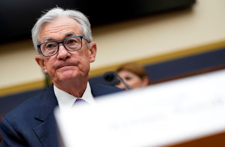 La Fed mantuvo las tasas y pronosticó más inflación y menos crecimiento de EEUU en 2025