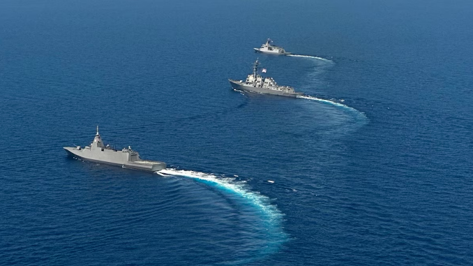 Estados Unidos, Japón y Filipinas realizaron ejercicios navales ante la vigilancia de un buque militar chino