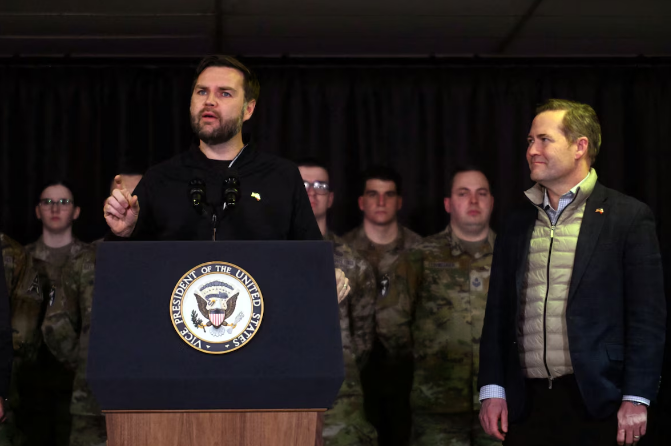 J.D. Vance dijo que Dinamarca fracasó en la administración de Groenlandia e insistió en que Estados Unidos debe tomar su control