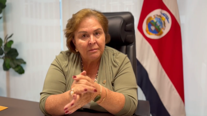 Diputada del PLN denuncia en el OIJ ofensas tras foto donde parece durmiendo en el Plenario