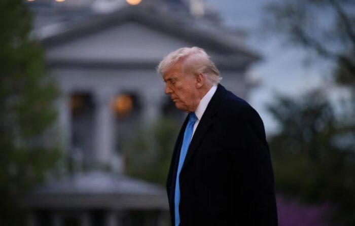 Pese al colapso de los mercados y la presión internacional, Trump ratificó su estrategia de aumentar los aranceles