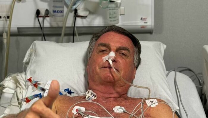 Jair Bolsonaro es intervenido quirúrgicamente por problemas intestinales
