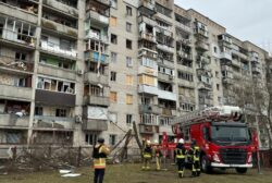 Rusia lanzó un ataque masivo con misiles balísticos en el noreste de Ucrania: al menos 32 muertos y 84 heridos