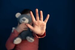 Más de 125 mil menores sufrieron maltrato durante el año pasado en Costa Rica