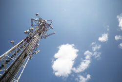 Operadores de telefonía aseguran estar actuando conforme a la Ley que ordena bloquear señal en cárceles