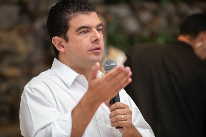 Álvaro Ramos liderará al PLN en las elecciones presidenciales de 2026