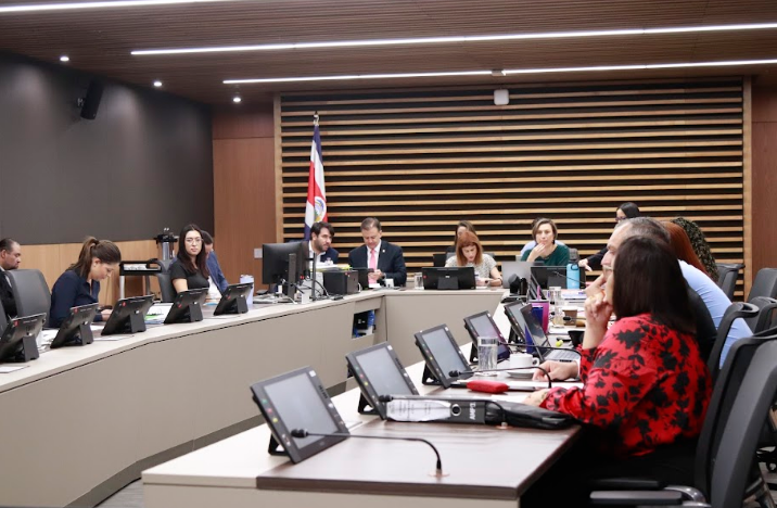 Ausencia de diputados impidió sesionar en comisión investigadora de la CCSS por segunda semana consecutiva