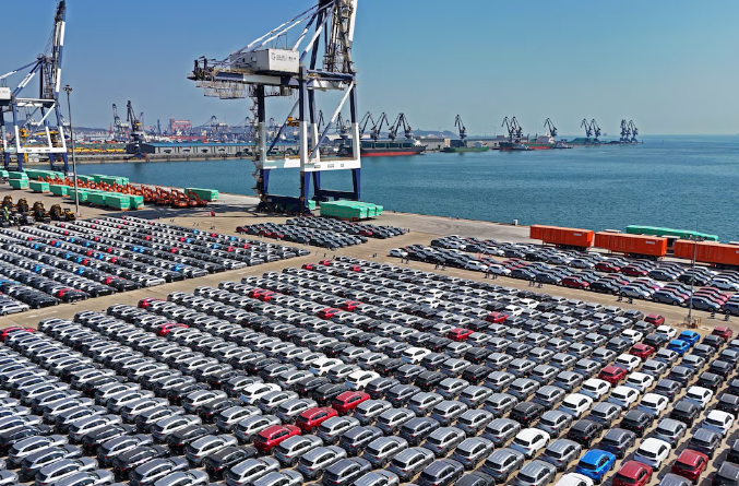Donald Trump ahora considera pausar los aranceles a los productos del sector automotor