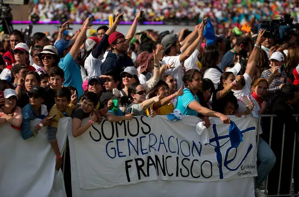 El Papa Francisco: un líder espiritual que deja huella en los corazones de los fieles