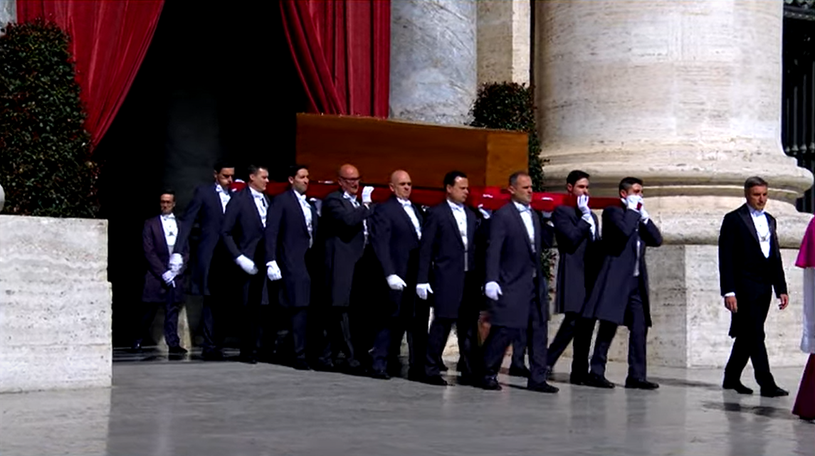 Comenzó el funeral del papa Francisco en la Plaza de San Pedro