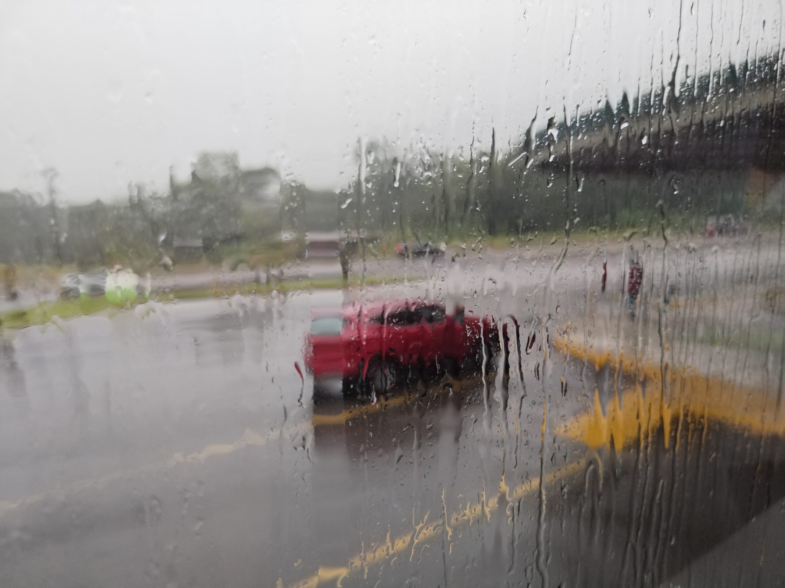 IMN prevé transición a estación lluviosa a finales de este mes en varias regiones del país