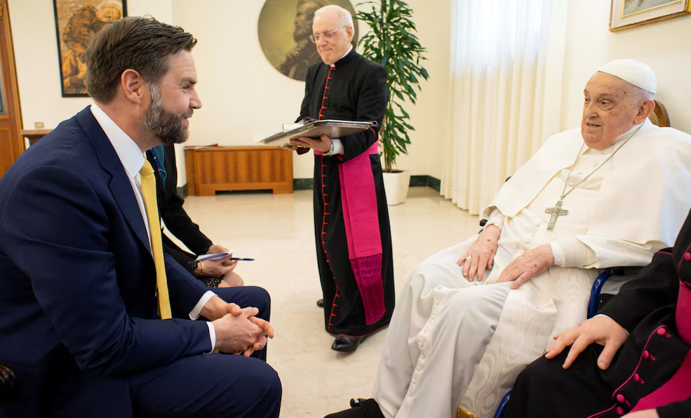 El papa Francisco recibió al vicepresidente de EEUU JD Vance en su residencia de Santa Marta