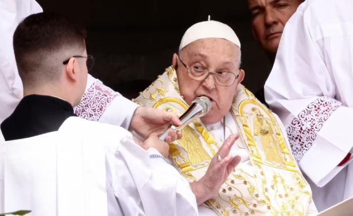 El papa Francisco participó de la misa de Pascuas en el Vaticano: “La paz no es posible sin libertad religiosa”