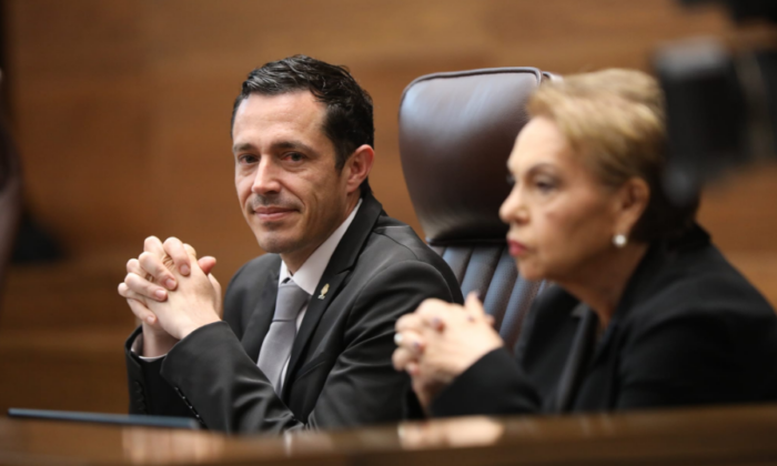 Diputado oficialista solicita apoyo para presidir el Congreso y promete impulsar diálogo con el Poder Ejecutivo
