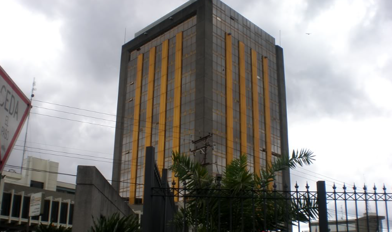 Jerarca de RECOPE defiende que «nadie sobra» en la institución y que su convención colectiva ya no tiene privilegios