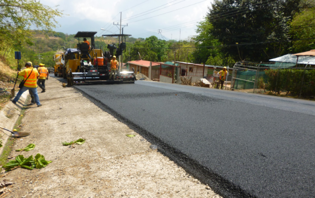 Avanza proyecto de Ley que sancionaría a instituciones por romper calles recién reparadas