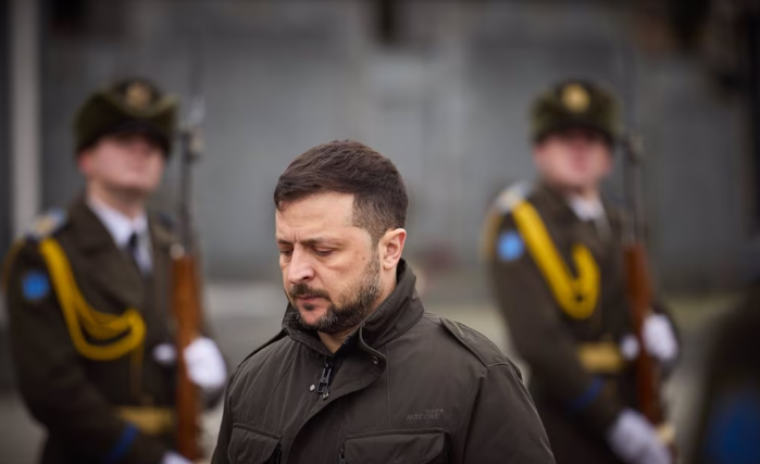 Volodimir Zelensky recortó su viaje a Sudáfrica tras el mortífero bombardeo ruso en Kiev: “Los ataques deben cesar de inmediato”