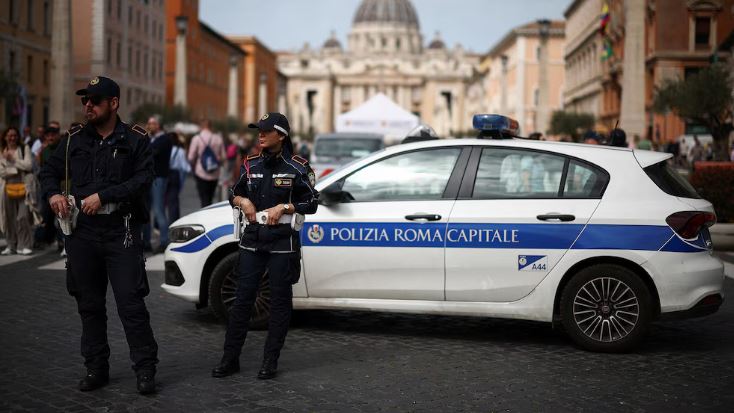 El Vaticano blindó la Capilla Sixtina para el cónclave: bloqueadores de señal, escudos anti-drones y tecnología contra láseres espía