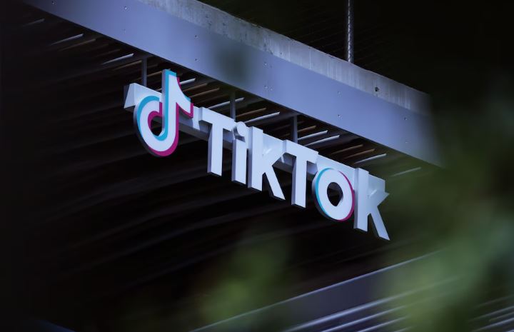 La Unión Europea multó con 600 millones de dólares a TikTok por protección deficiente de datos en China