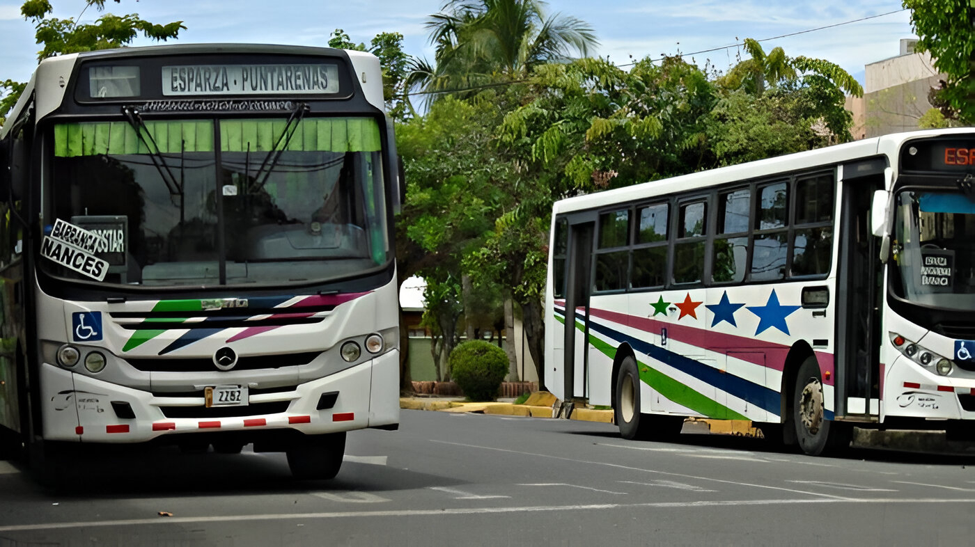 Alcaldesas de Orotina y San Mateo expresan preocupación por alza en pasajes de bus hacia Puntarenas y Esparza