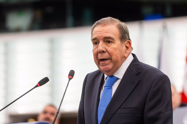 Edmundo González Urrutia fue hospitalizado en España por complicaciones médicas