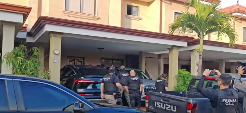 Detienen a Presidente de la CNE, al exministro Mauricio Batalla y al Director de Aviación Civil por caso de reparación de pista del Aeropuerto de Guanacaste