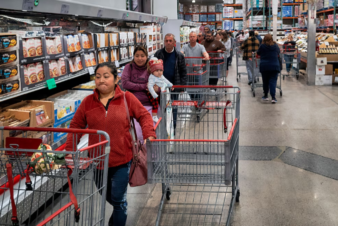 La inflación interanual en Estados Unidos se moderó al 2,3% en abril por la baja en los alimentos