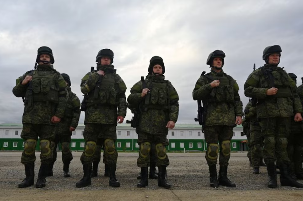 Putin aseguró que hasta 60 mil personas al mes se alistan “voluntariamente” para combatir en Ucrania