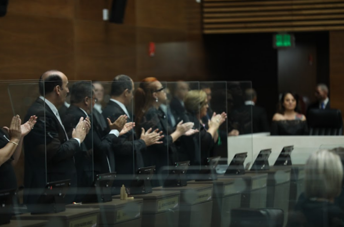 Oficialismo insistirá en tramitar jornadas laborales excepcionales mediante una vía rápida