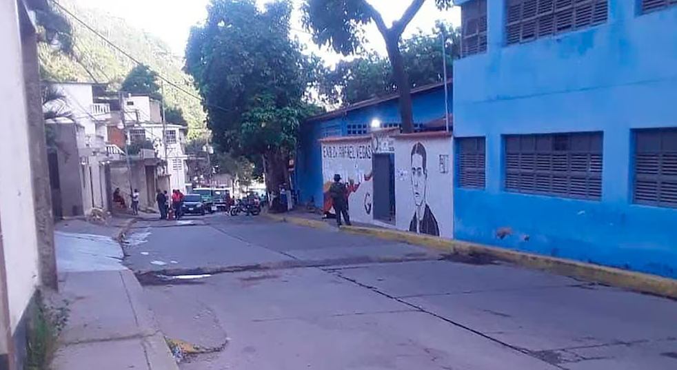 Calles desiertas y centros de votación vacíos: así transcurre la jornada electoral de Maduro en Venezuela