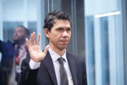 Exministro Luis Amador confirma conversaciones avanzadas con partido político de cara a elecciones