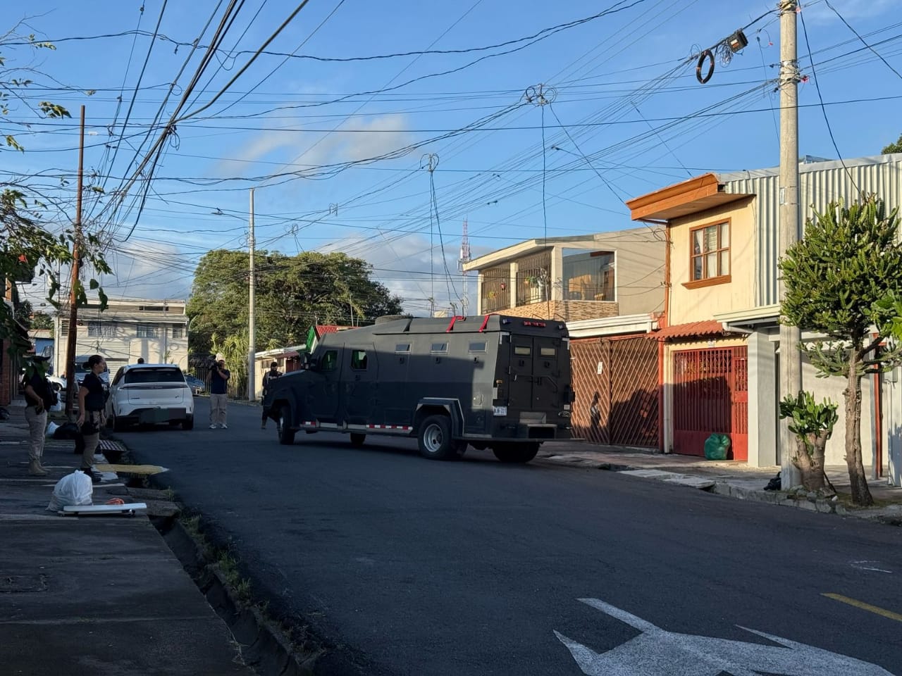 OIJ ejecutó allanamientos en Tibás por homicidio ocurrido en abril