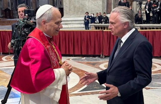 Canciller invitó al Papa León XIV a Costa Rica y expresó necesidad de nombramiento de cardenal tico