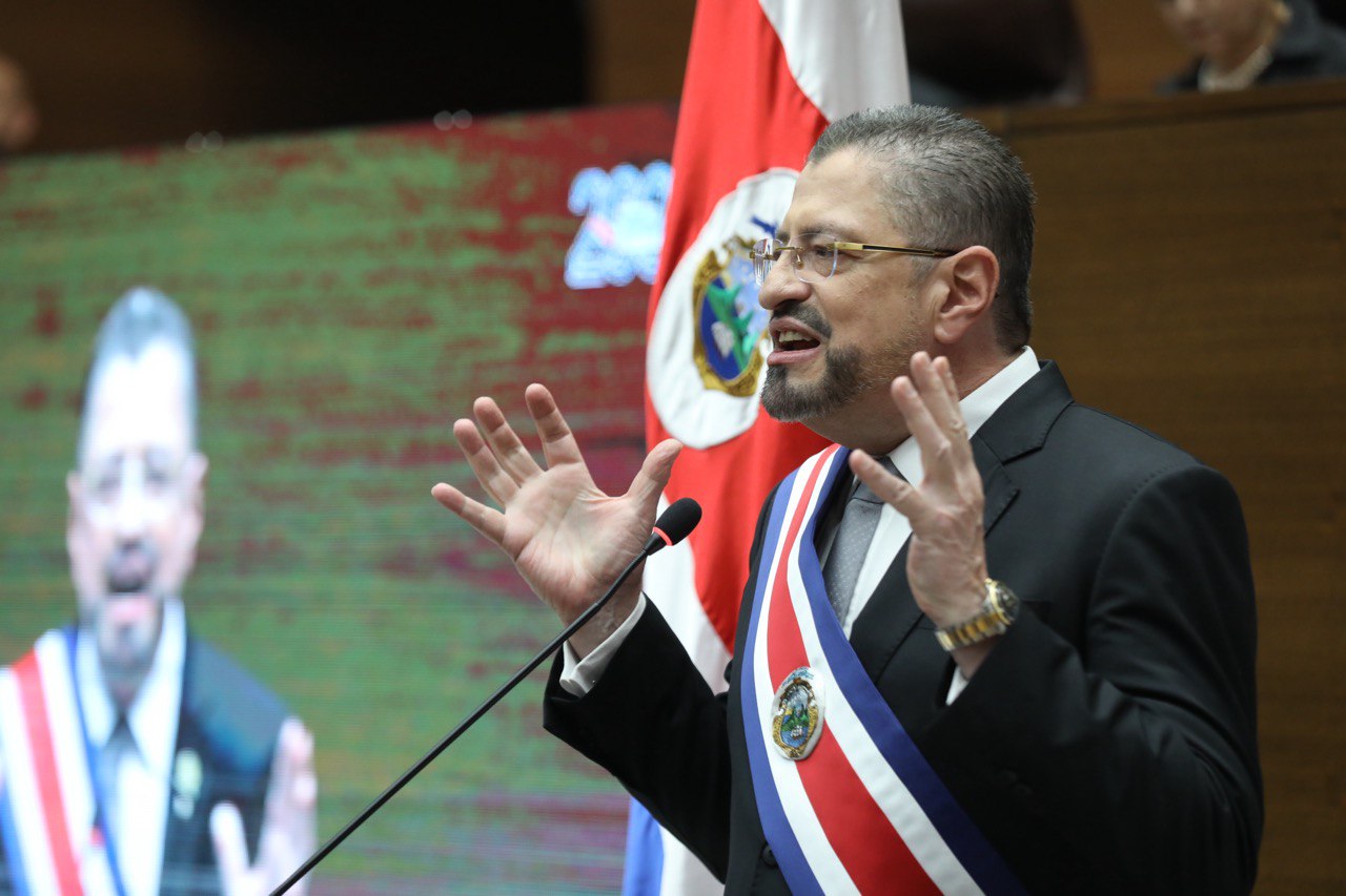 Presidente Chaves enumeró con videos logros de su gobierno y envió fuerte mensaje a jerarcas de instituciones