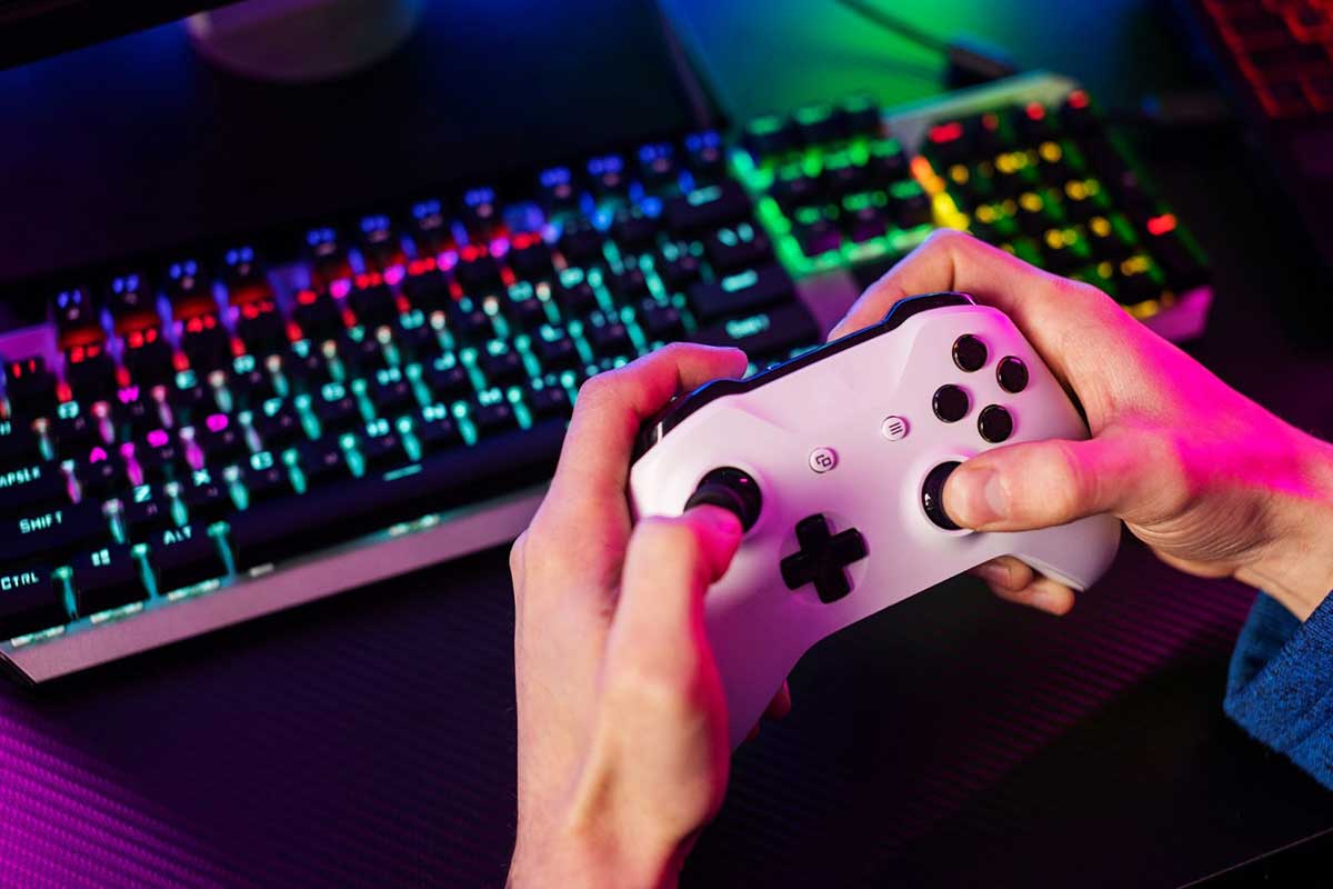 Fiscalía: Grupos criminales están reclutando jóvenes a través de videojuegos
