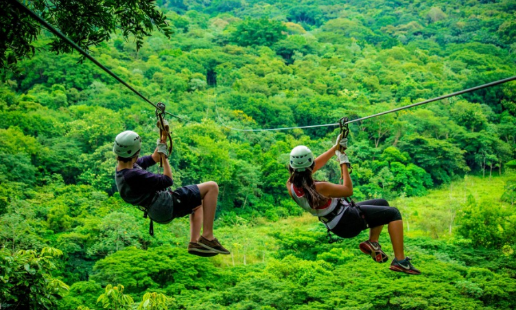 Cantidad de turistas que visitaron Costa Rica incrementó en abril tras siete meses a la baja
