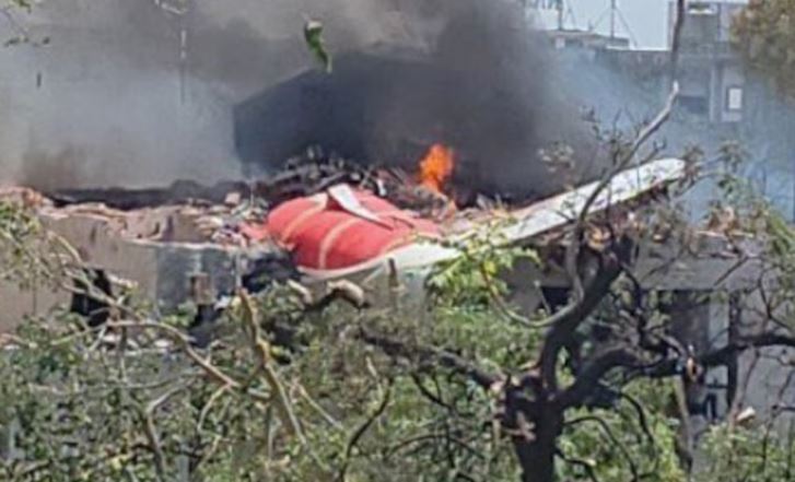 Un avión de Air India se estrelló poco después de despegar rumbo a Londres con más de 242 personas a bordo