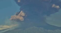 El Etna volvió a entrar en erupción y generó alerta en Sicilia