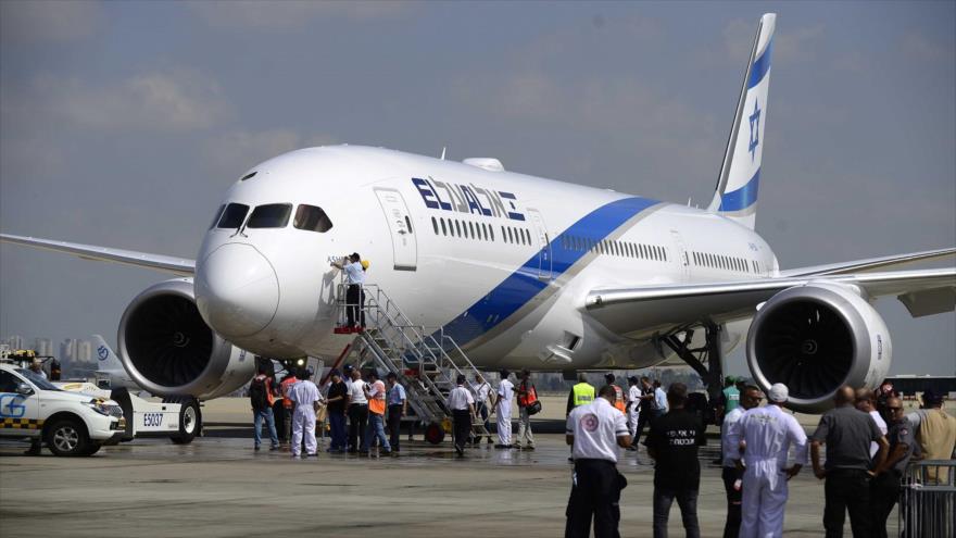Israel anunció el cierre de su espacio aéreo