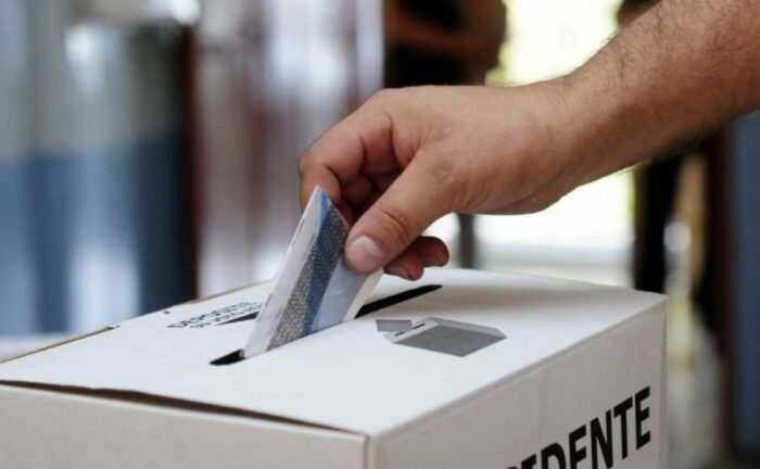 7 de cada 10 ticos piensa que las personas mejor preparadas académicamente deberían gobernar el país