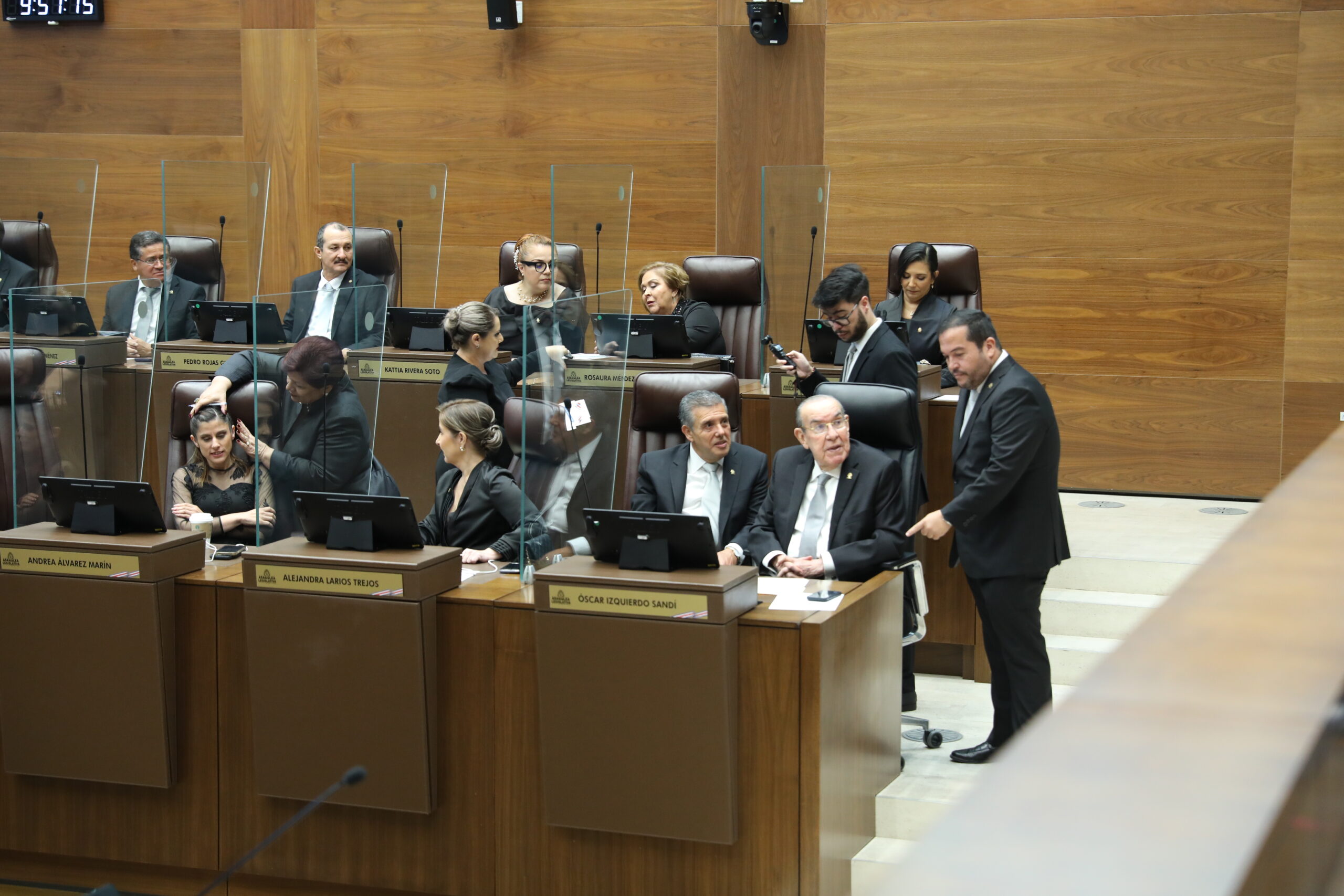 Diputados rechazan moción que condenaba acciones de Israel en Gaza y aprueban pronunciamiento que pide alto al fuego
