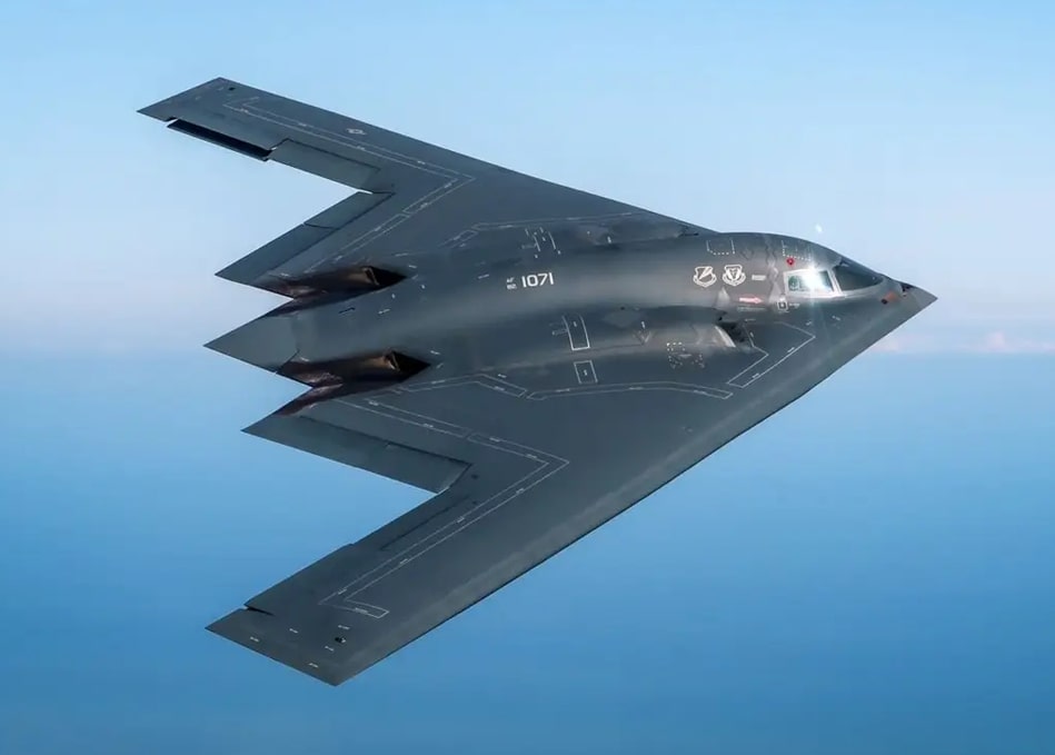 Cómo es el caza B-2 Spirit que utilizó Estados Unidos para atacar las instalaciones nucleares del régimen de Irán