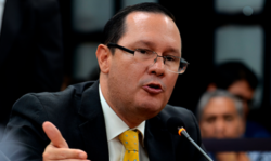 Colegio de Médicos buscará determinar si hubo ‘información falsa’ en certificado de salud emitido a Celso Gamboa