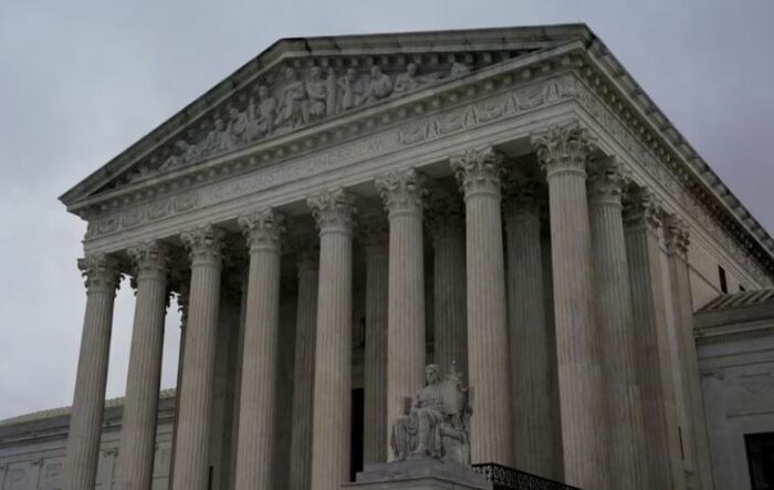 La Corte Suprema de EEUU limitó el poder de los jueces para bloquear las decisiones de Trump