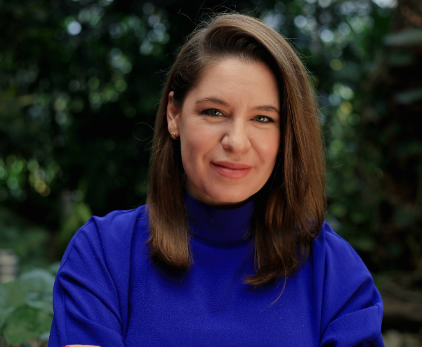 Claudia Dobles anuncia su regreso a Costa Rica para participar como candidata presidencial